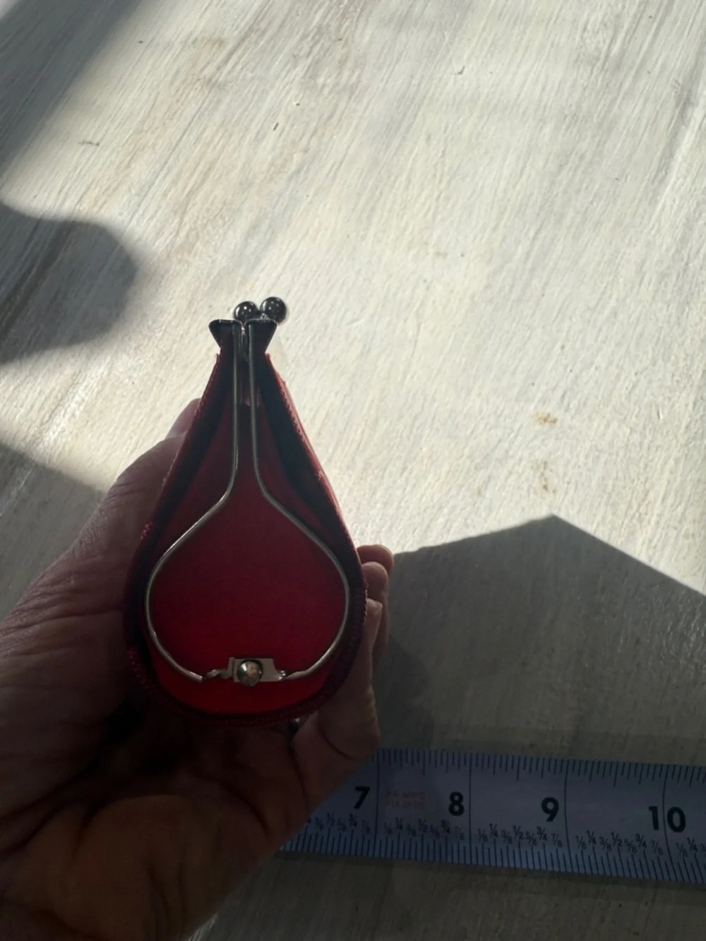 Source Unknown Red Jacquard Frame Clutch with Kiss-Lock